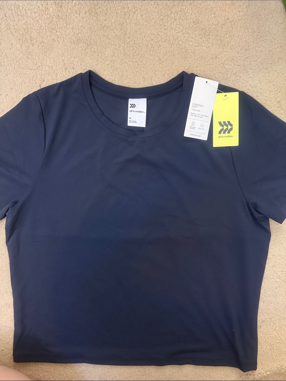 crop tee